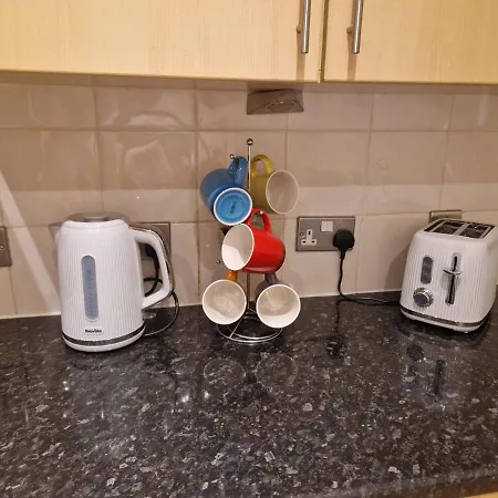 Spacious 1bed In Centre * ليدز