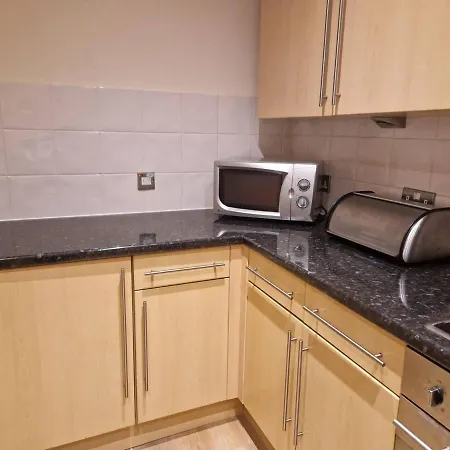 Spacious 1bed In Centre شقة